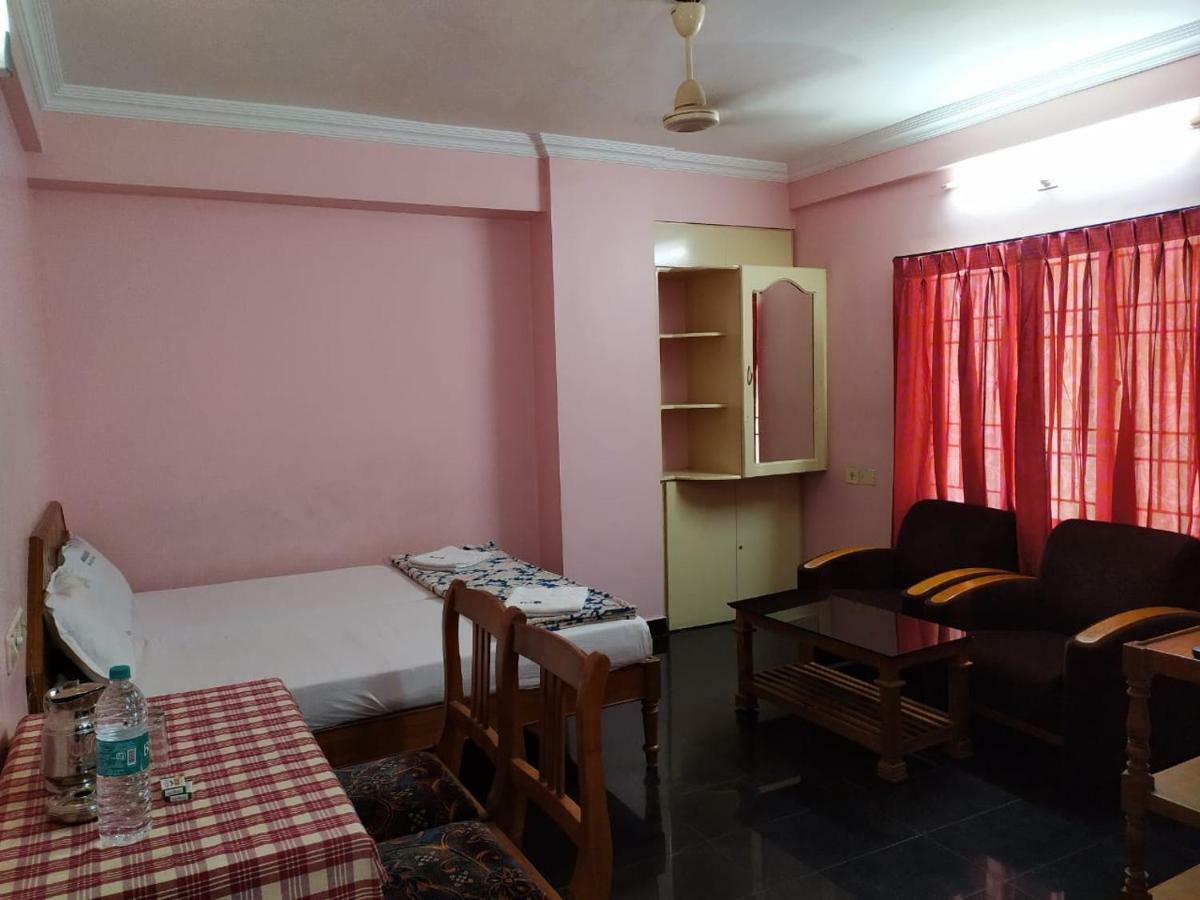 Manjalikulam Tourist Home Thiruvananthapuram Exterior photo